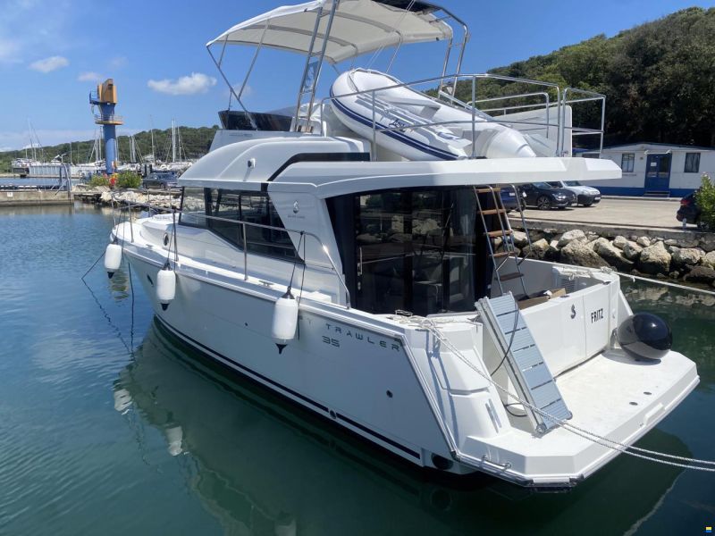 Beneteau Swift Trawler 35