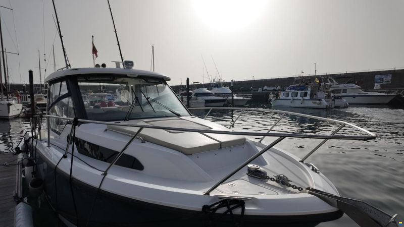 Boston Whaler Conquest 325