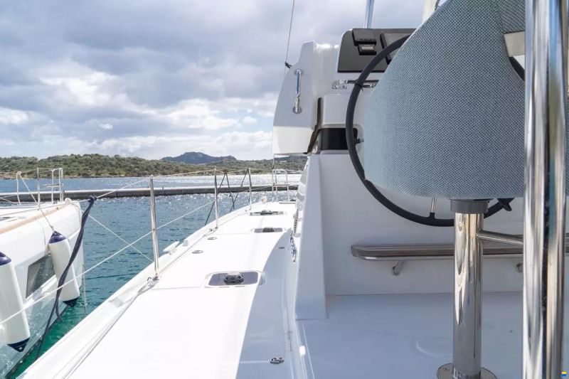 Lagoon 42