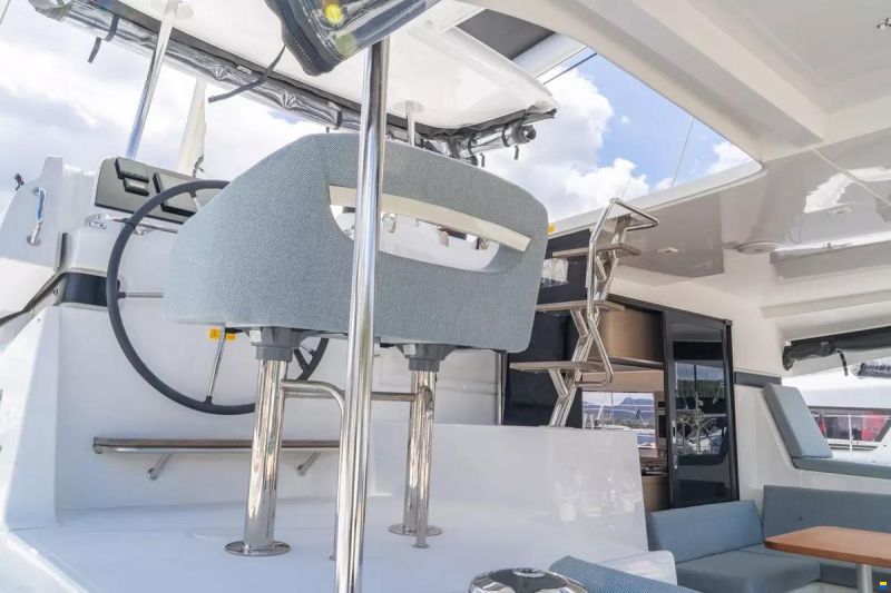 Lagoon 42