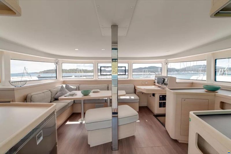 Lagoon 42