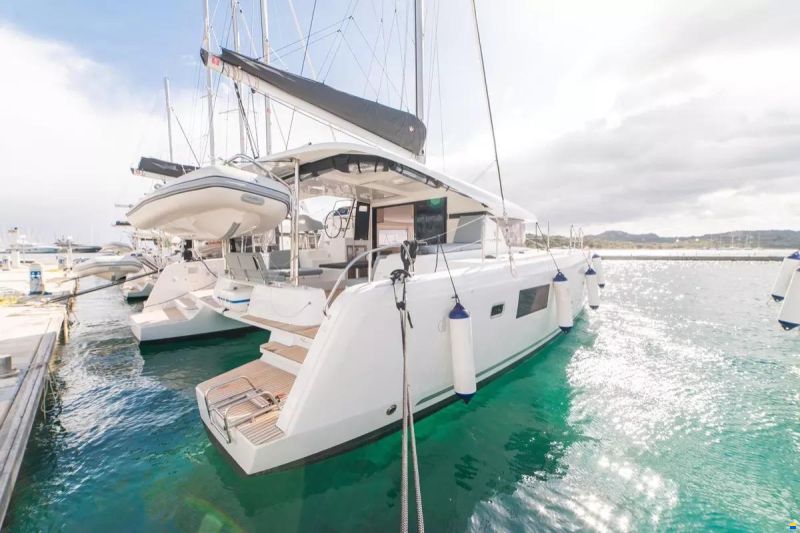 Lagoon 42