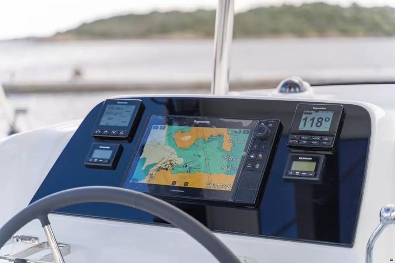 Lagoon 42
