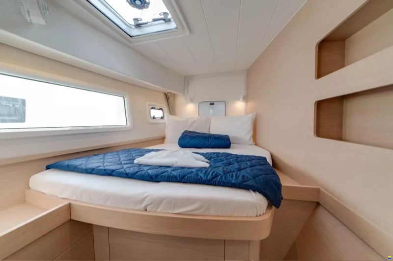 Lagoon 42