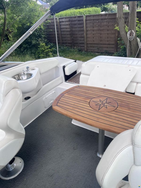 Regal 2250 Cuddy