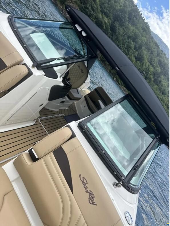 Sea Ray 260 SLX