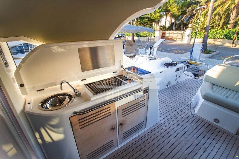 Sunseeker Predator 57