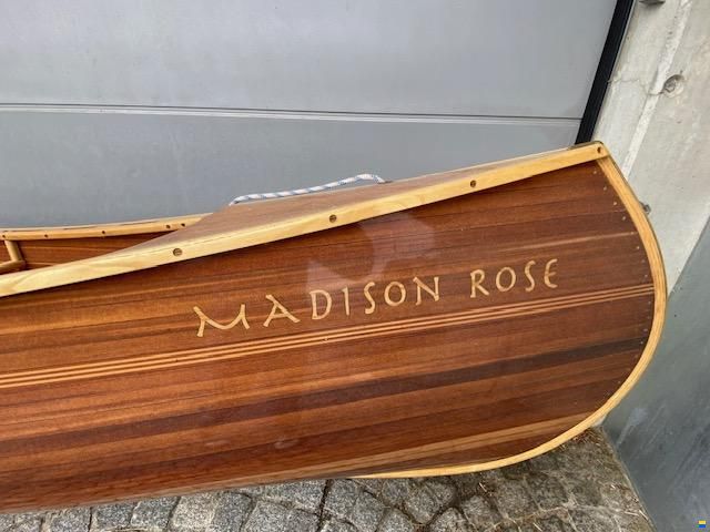 Morley Canoes / 17' Guide