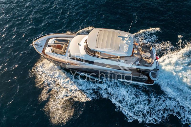 Azimut Magellano 66
