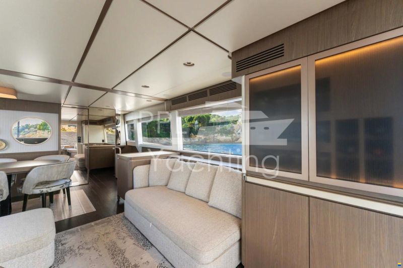 Azimut Magellano 66