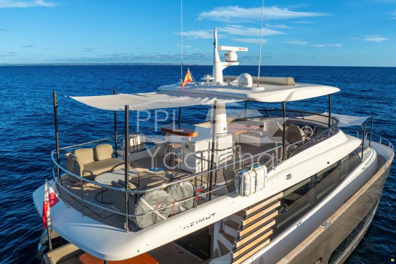 Azimut Magellano 66