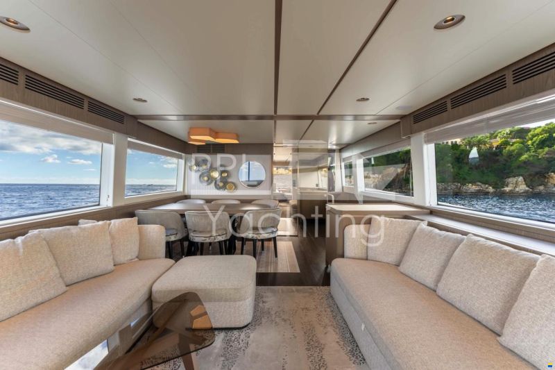 Azimut Magellano 66