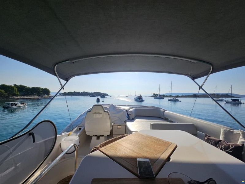 Azimut 47