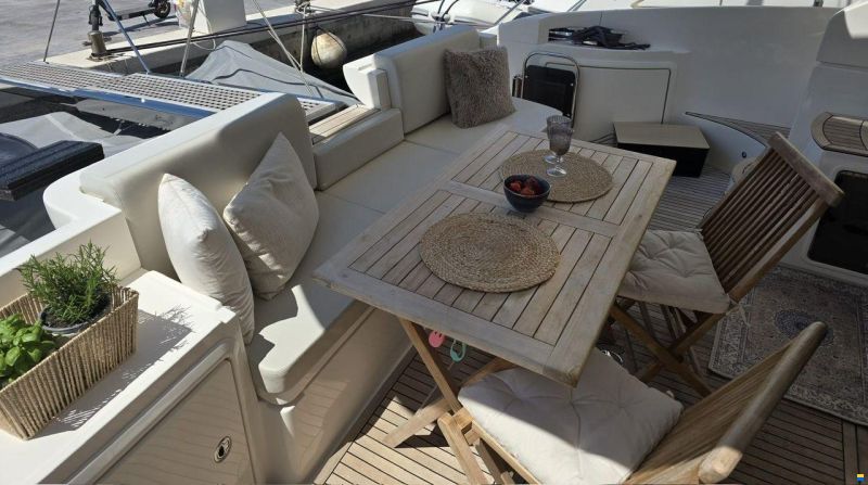 Azimut 47