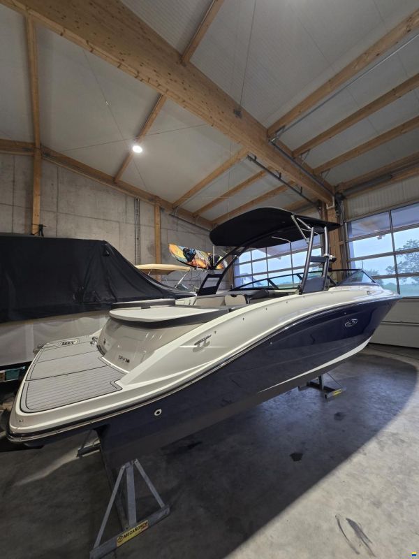 Sea Ray 210 SPX