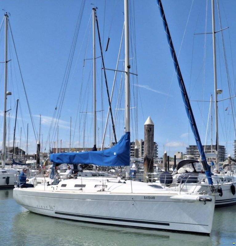 Beneteau First 34.7