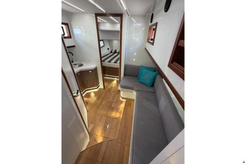Allure 38