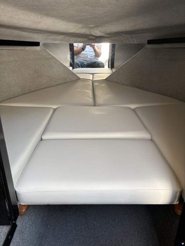 Rinker 230 Festiva