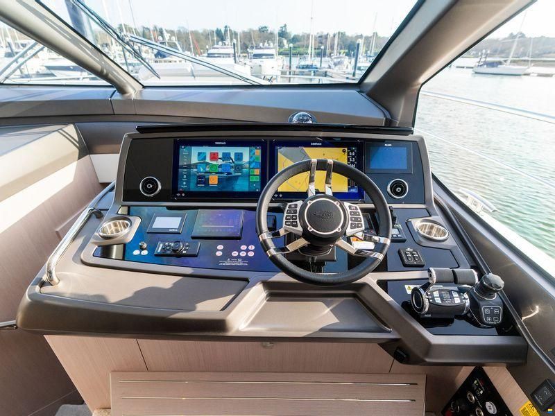 Sunseeker Manhattan 68 MKII
