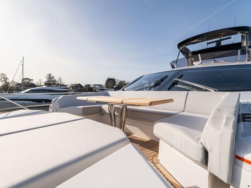 Sunseeker Manhattan 68 MKII