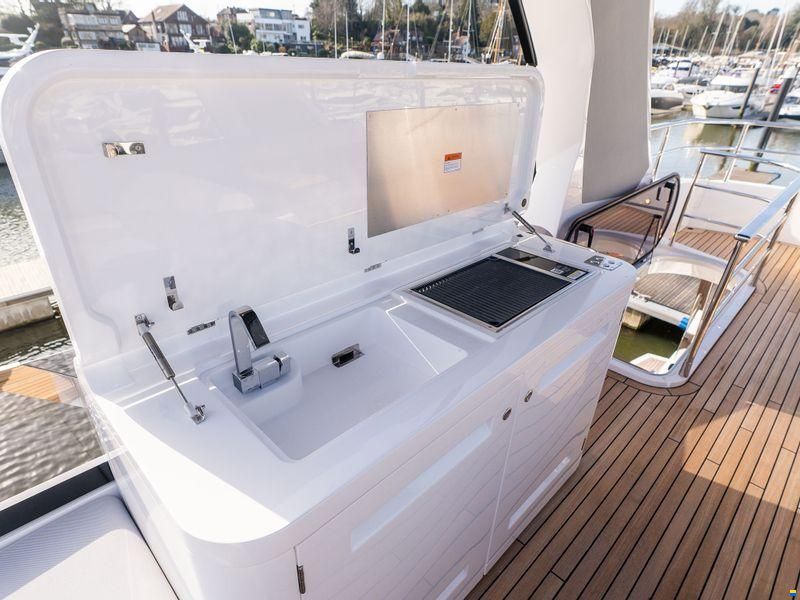 Sunseeker Manhattan 68 MKII