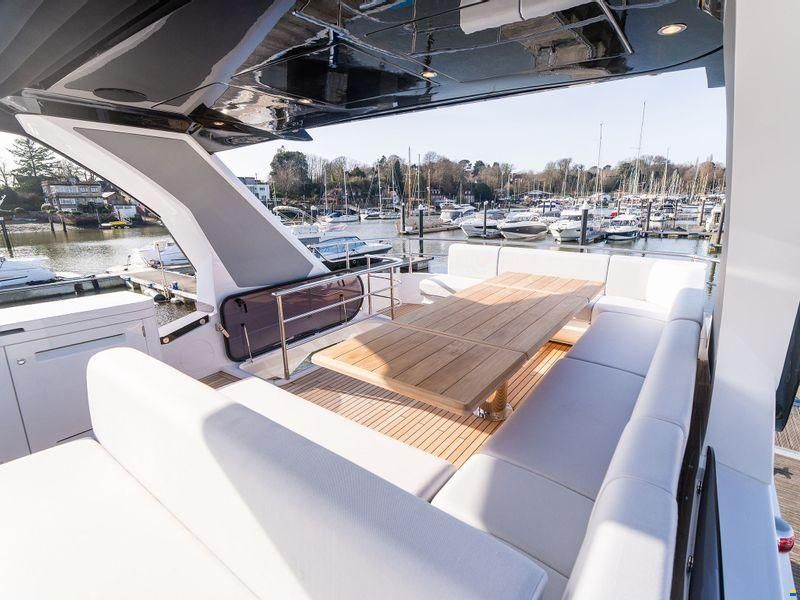 Sunseeker Manhattan 68 MKII
