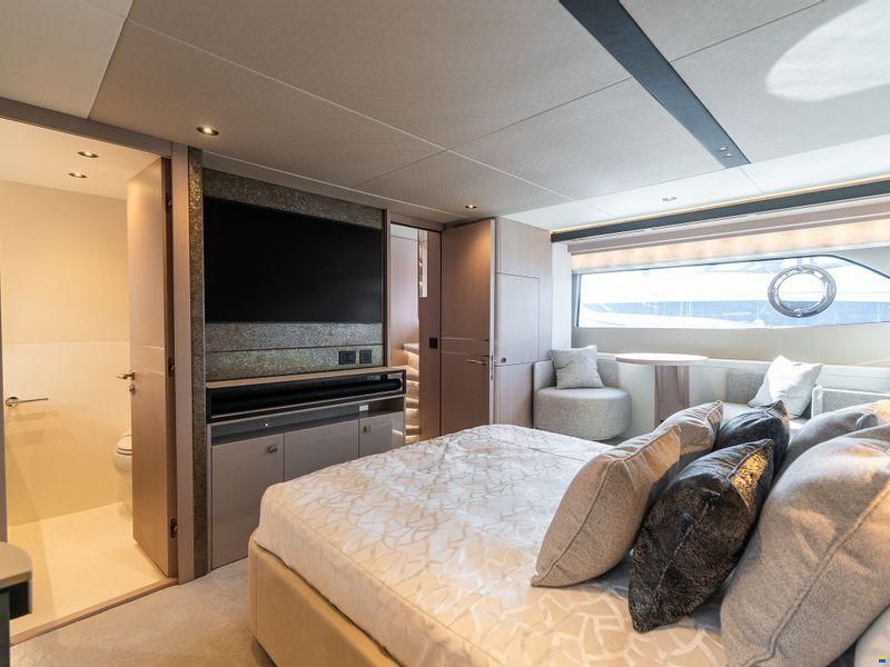 Sunseeker Manhattan 68 MKII