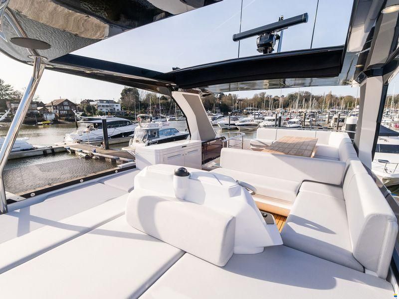 Sunseeker Manhattan 68 MKII