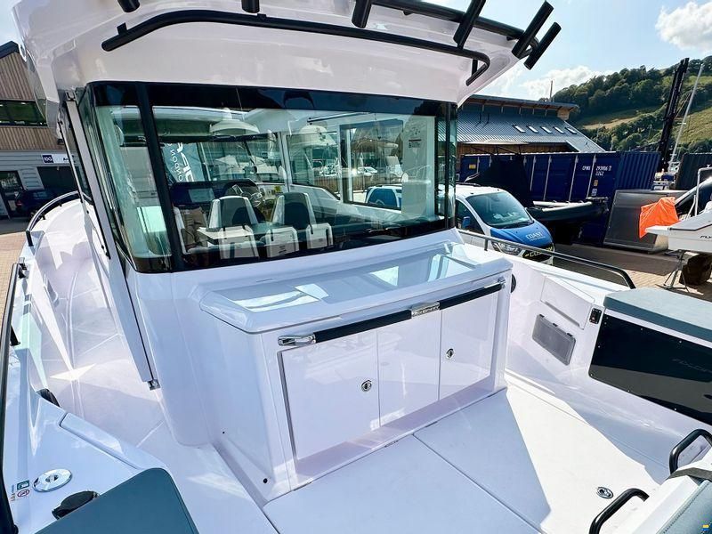 Axopar 37XC Cross Cabin