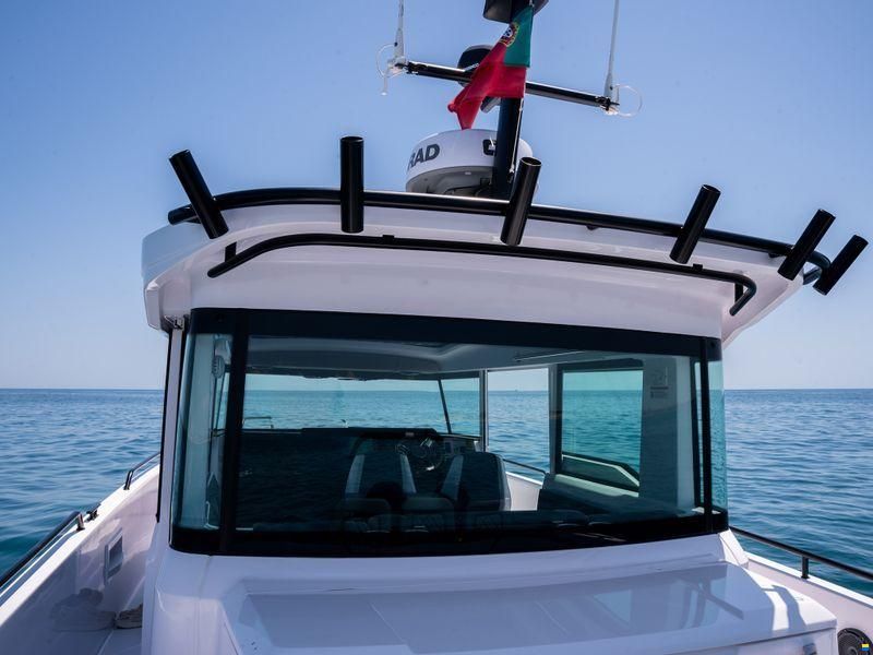Axopar 37XC Cross Cabin