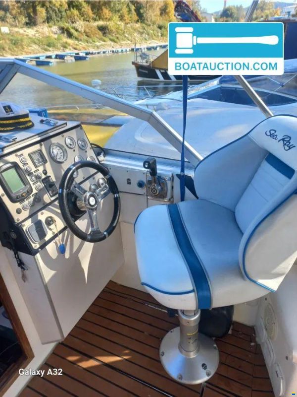 Fairline 21