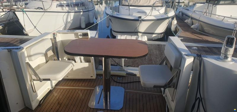 Beneteau Trawler 30