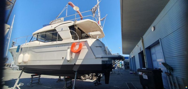 Beneteau Trawler 30