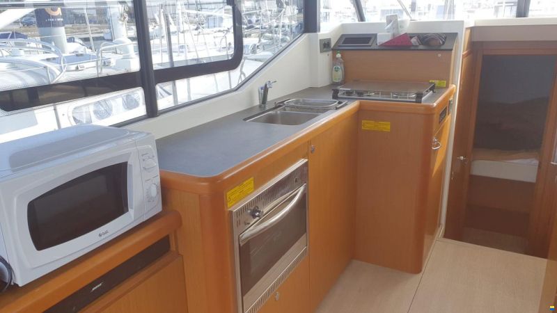 Beneteau Trawler 30