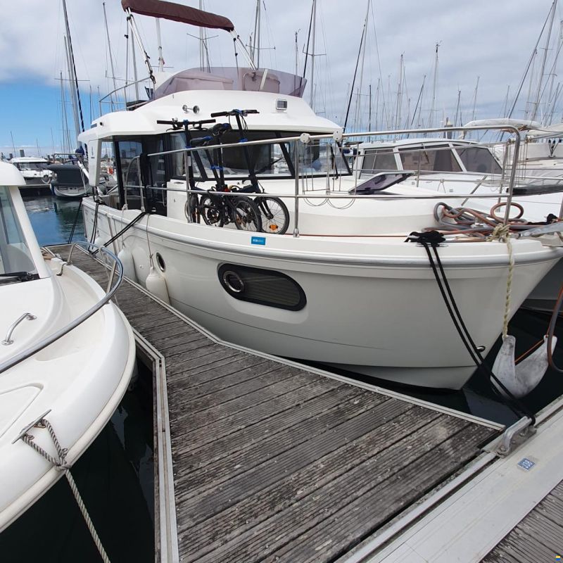 Beneteau Trawler 30