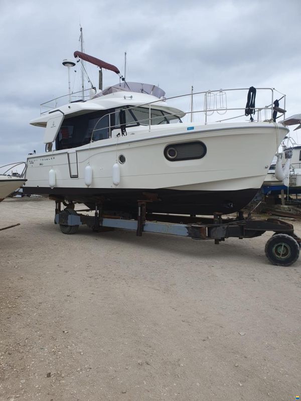 Beneteau Trawler 30