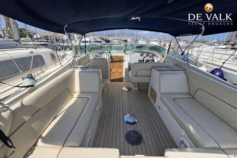 Chris Craft Corsair 28