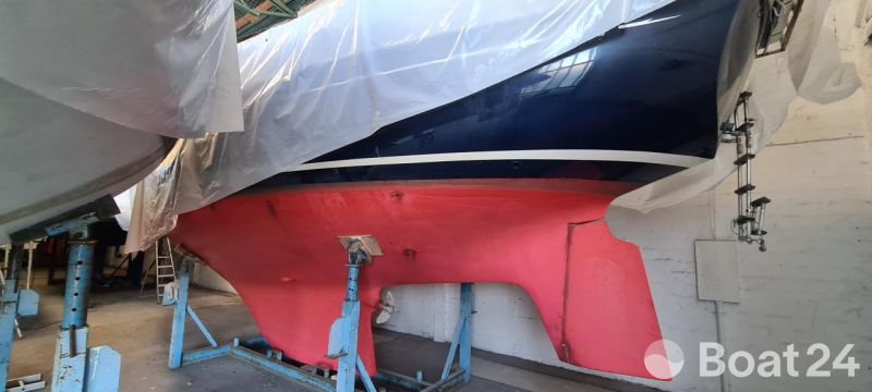 Camper & Nicholsons 35