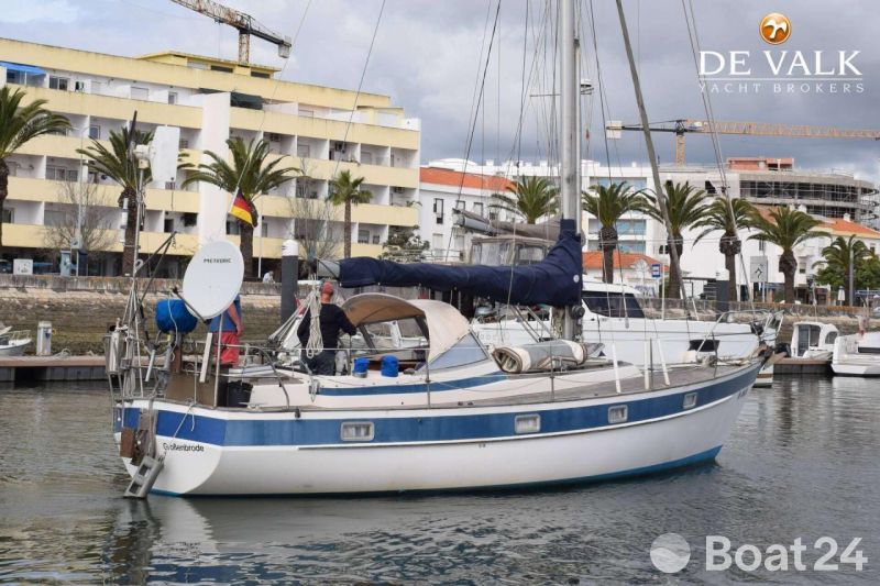 Hallberg-Rassy 352