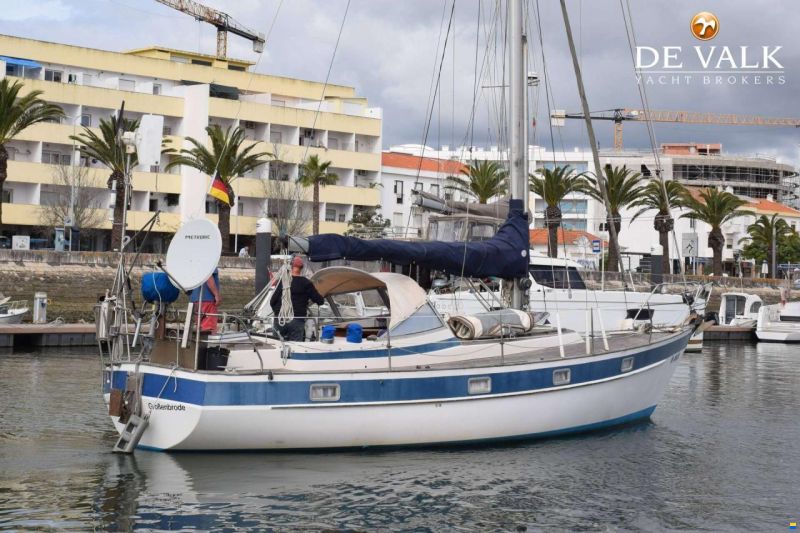 Hallberg-Rassy 352