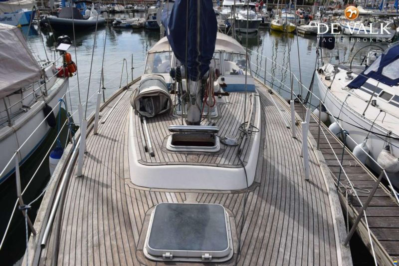 Hallberg-Rassy 352