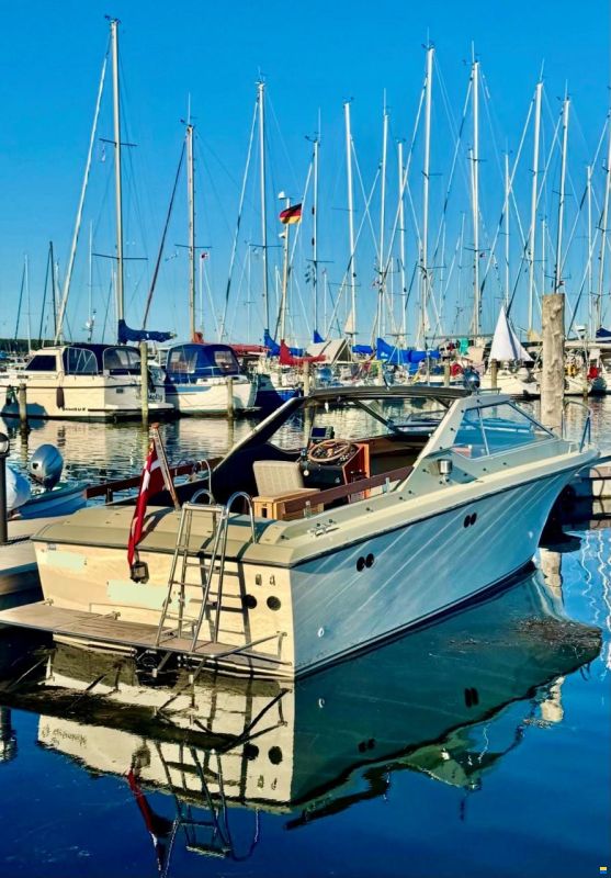 Coronet 24 Midi