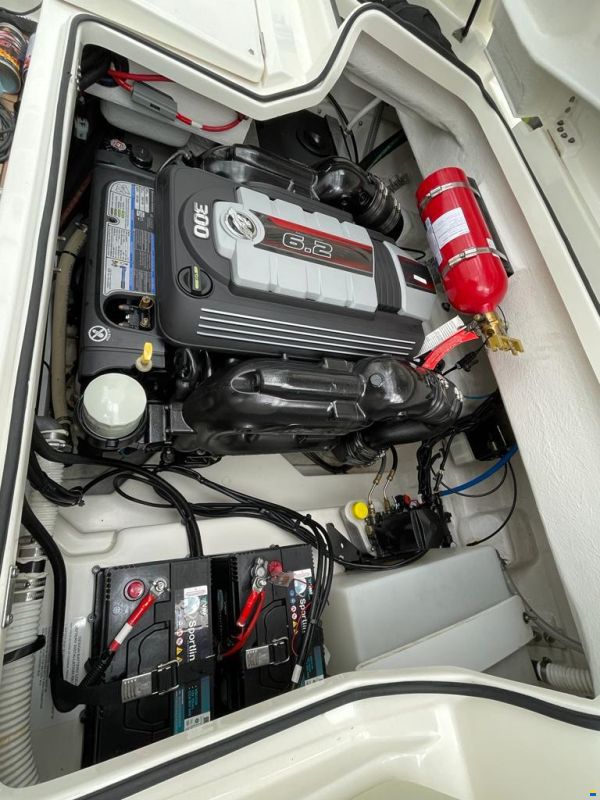 Bayliner 742 Cuddy R