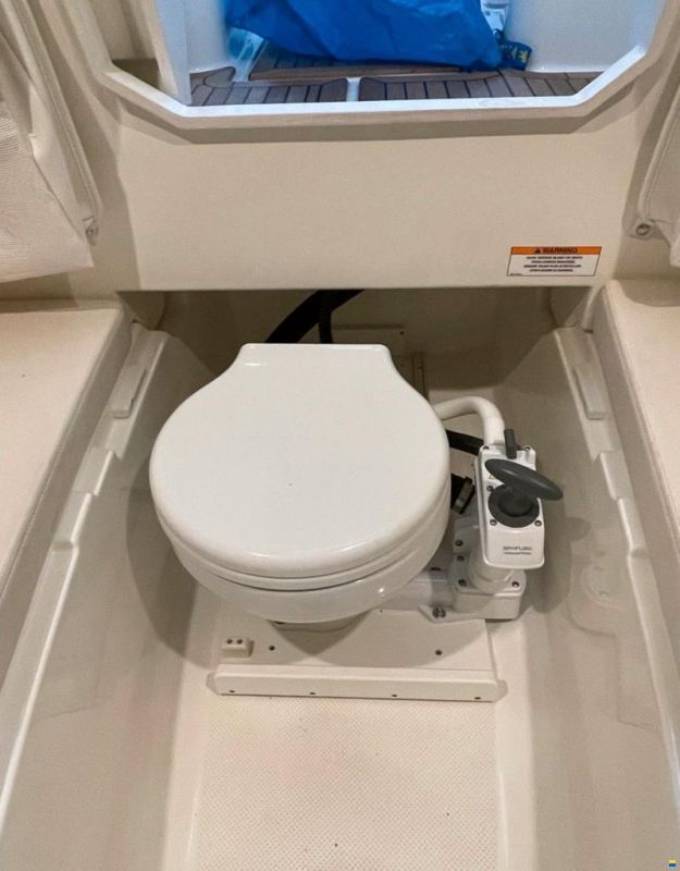 Bayliner 742 Cuddy R