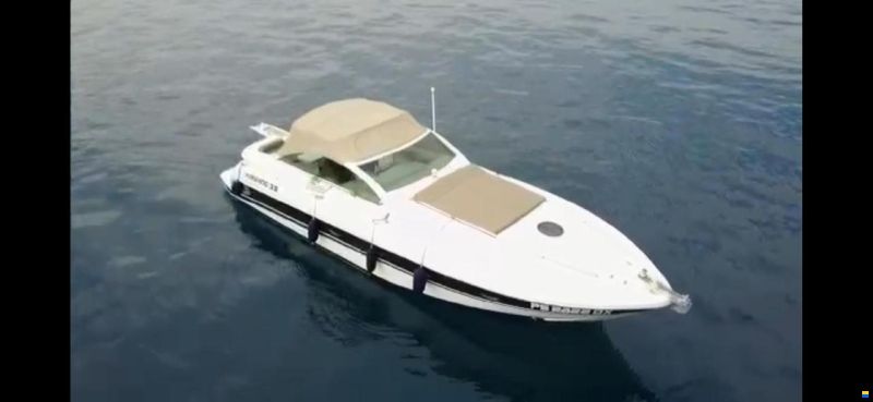Pershing 38