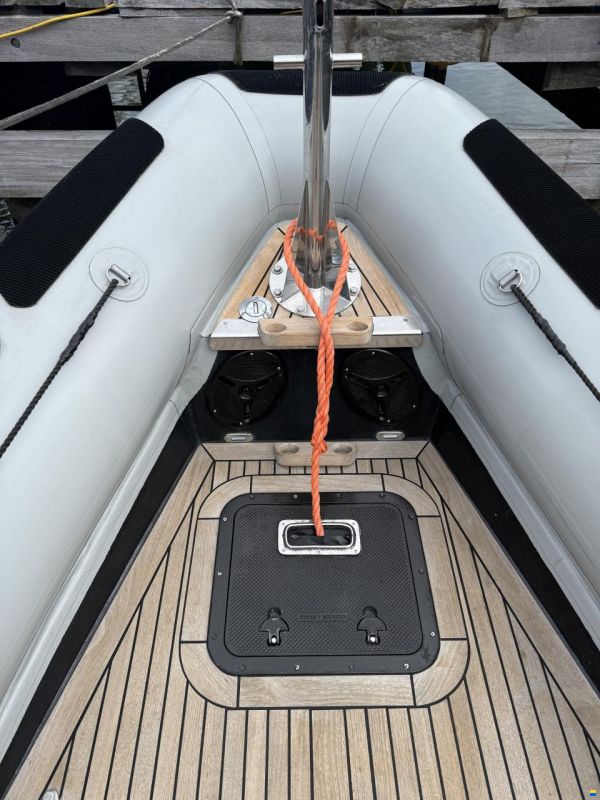 Blue Spirit RIB 900 Tender