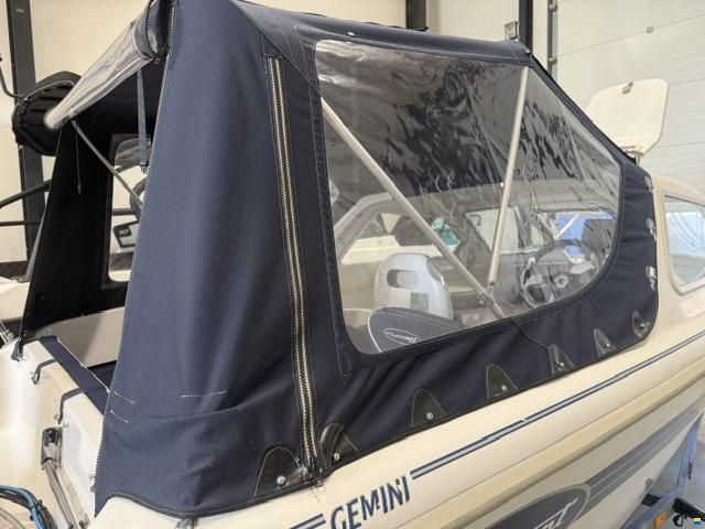 Crescent Gemini