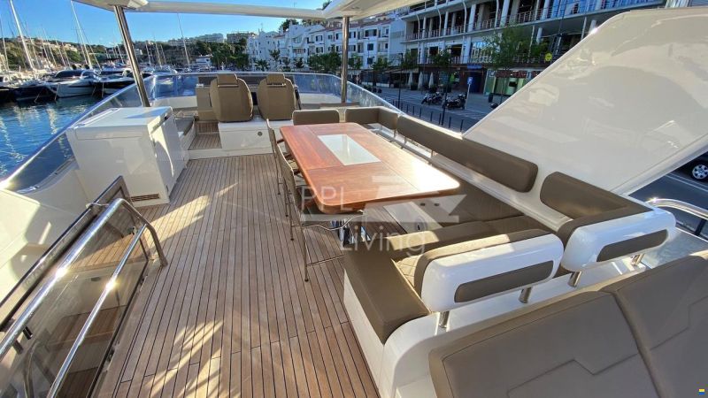 Fairline Squadron 65