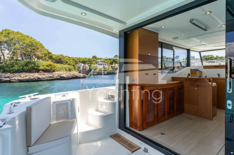 Beneteau Swift Trawler 35