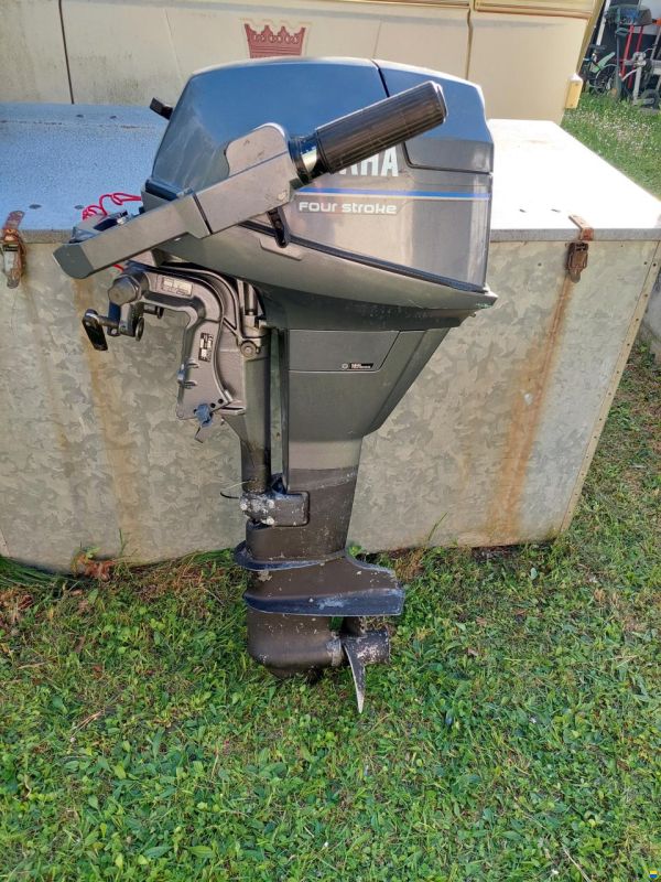 Yamaha F8BM